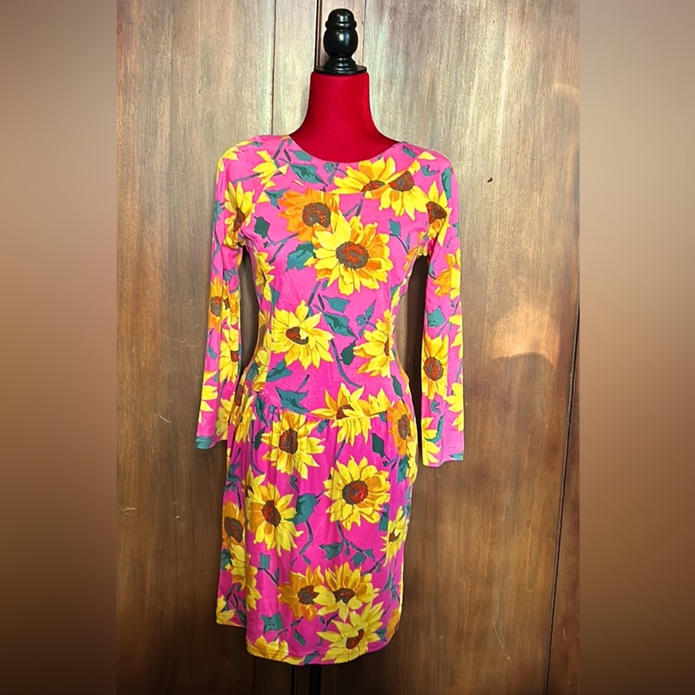 Y2K Fuchsia Sunflowers Dress 8 - Picture 9 of 10